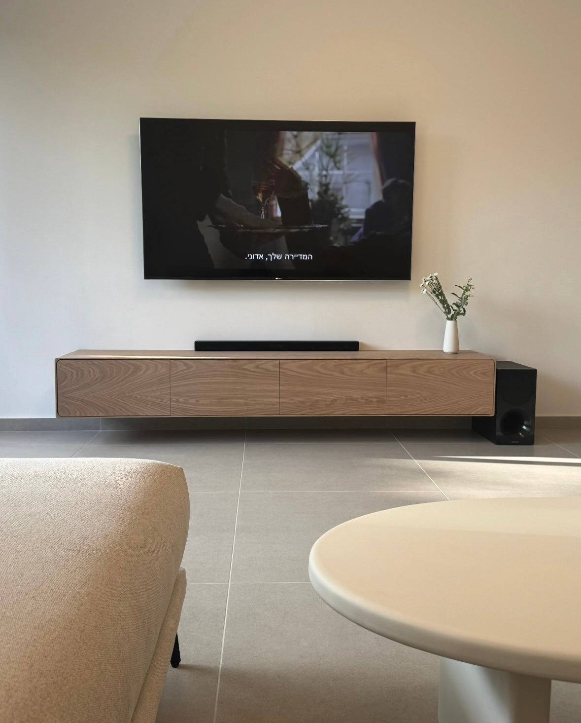 מזנון עץ אלון בעיצוב יוקרתי