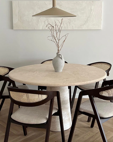 שולחנות אוכל