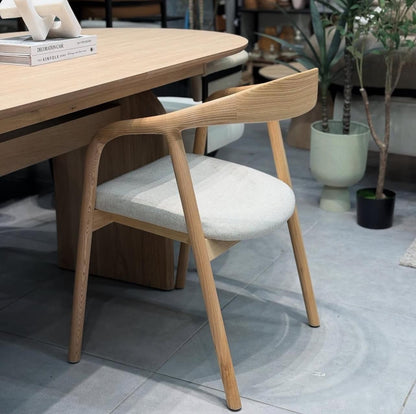 כסא אוכל ג׳ורדן פשתן