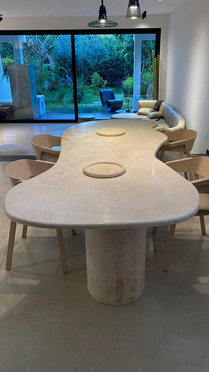 שולחן שיש טבעי אמורפי