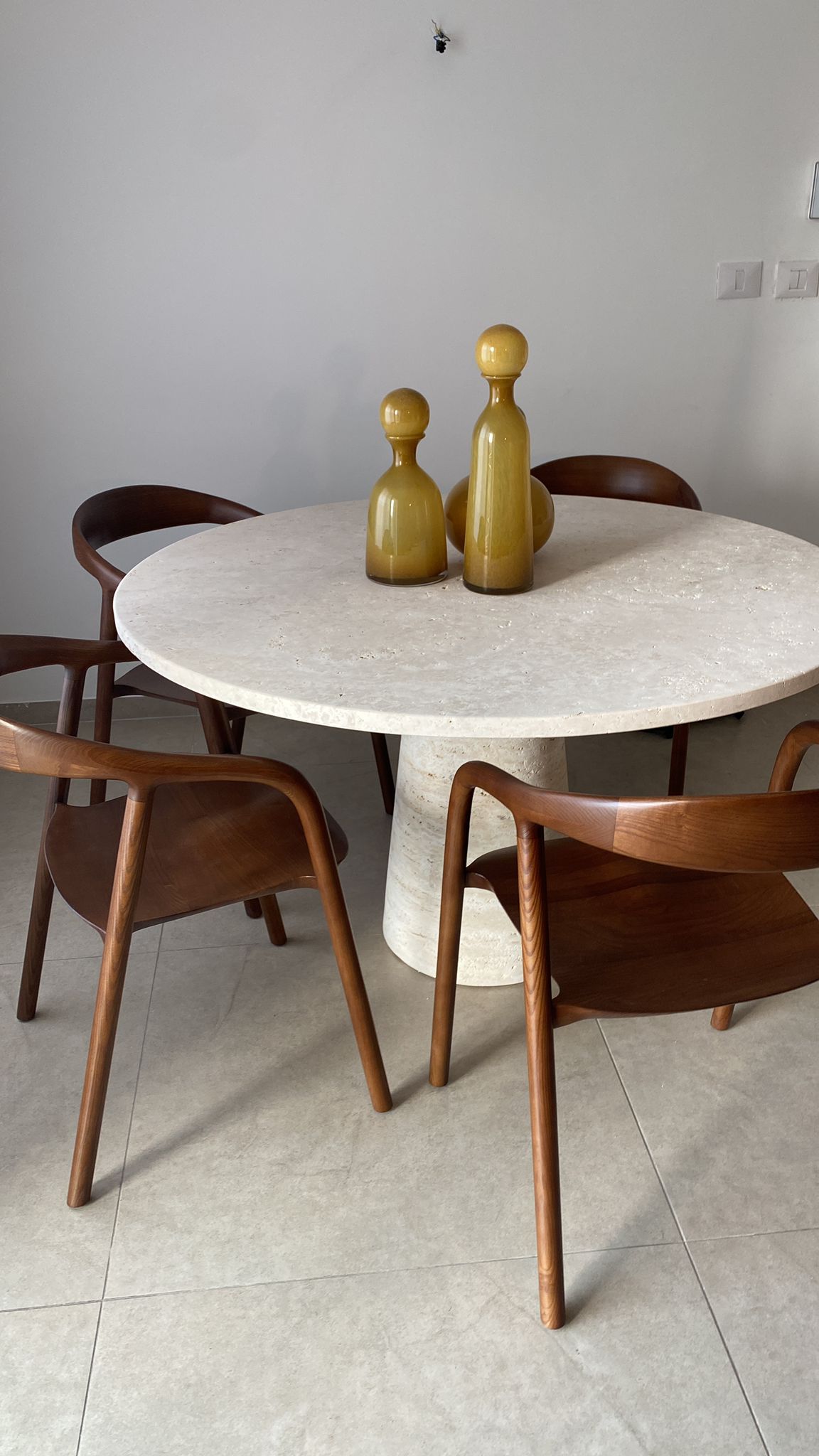 שולחן קונוס טרוונטין