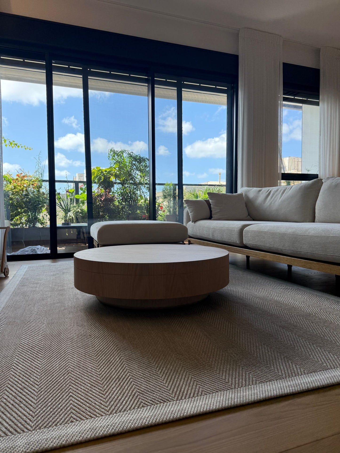 שולחן סלון עץ דניאל עגול