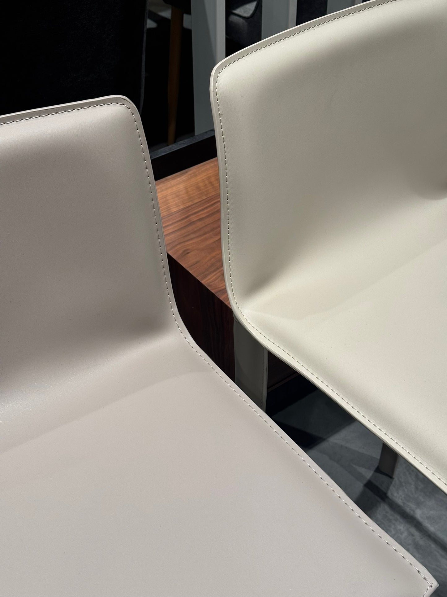 כסא בר מילאנו