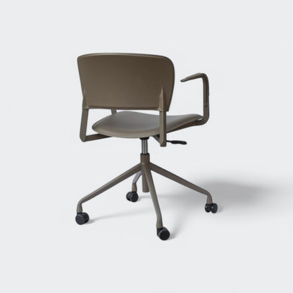 כסא משרד ברי