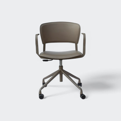 כסא משרד ברי