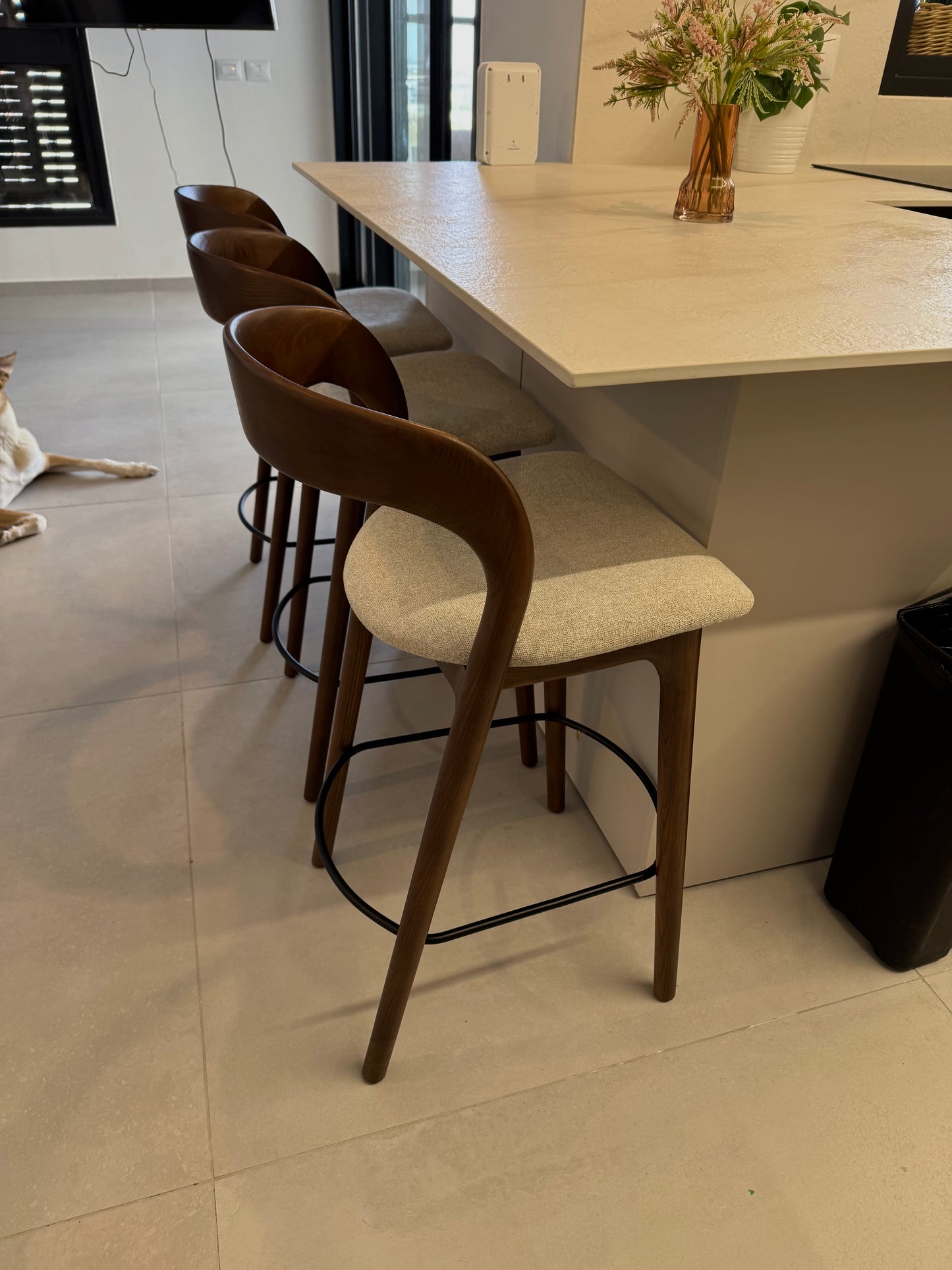 כסא בר עץ ג'ורדון