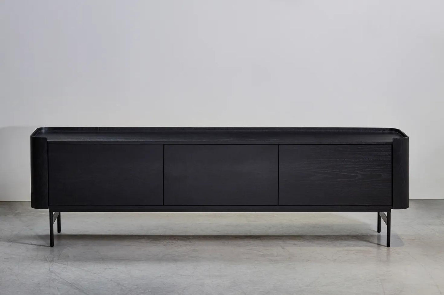 מזנון עץ שחור